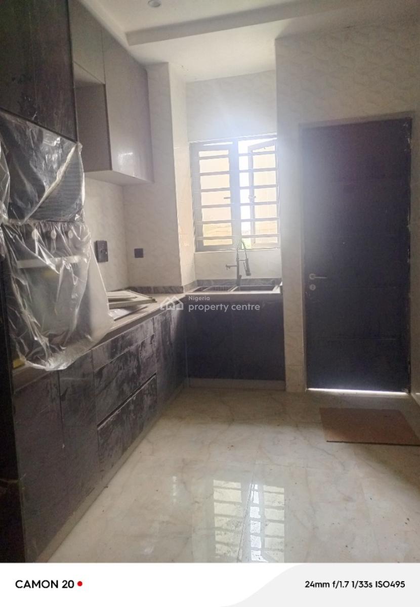 Morden 3 Bedroom Secure Estate, Surulere, Lagos, Flat / Apartment for Sale