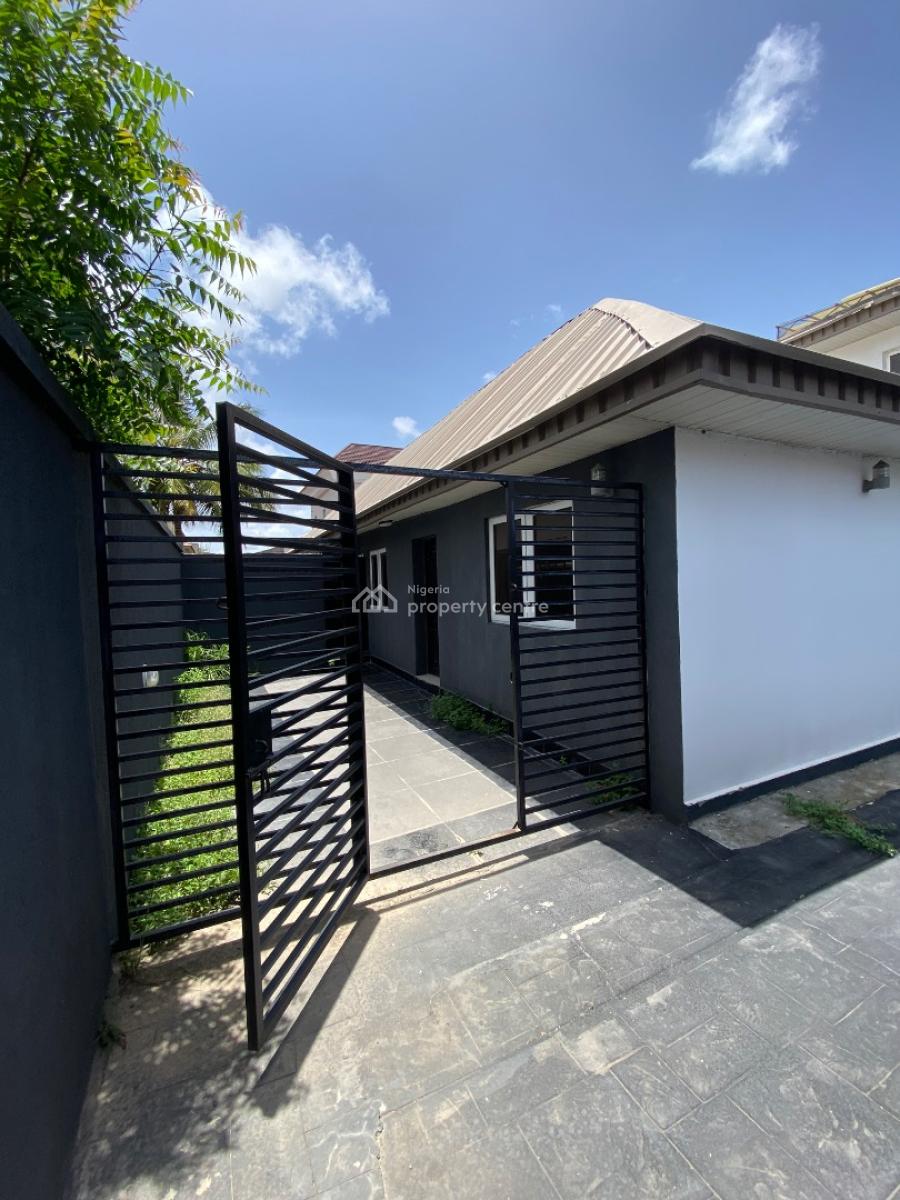 5 Bedroom Duplex, Private 2 Bedroom Apartment Separated and a Bq, Vgc, Lekki, Lagos, Detached Duplex for Rent