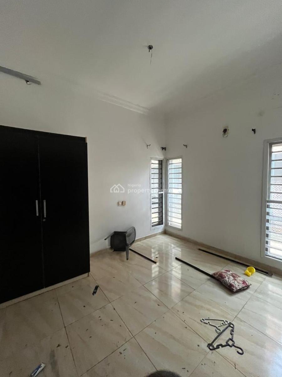 3 Bedroom Apartment in a Serene Estate and Nice Environment, Gra Phase 2, Magodo, Lagos, Flat / Apartment for Rent