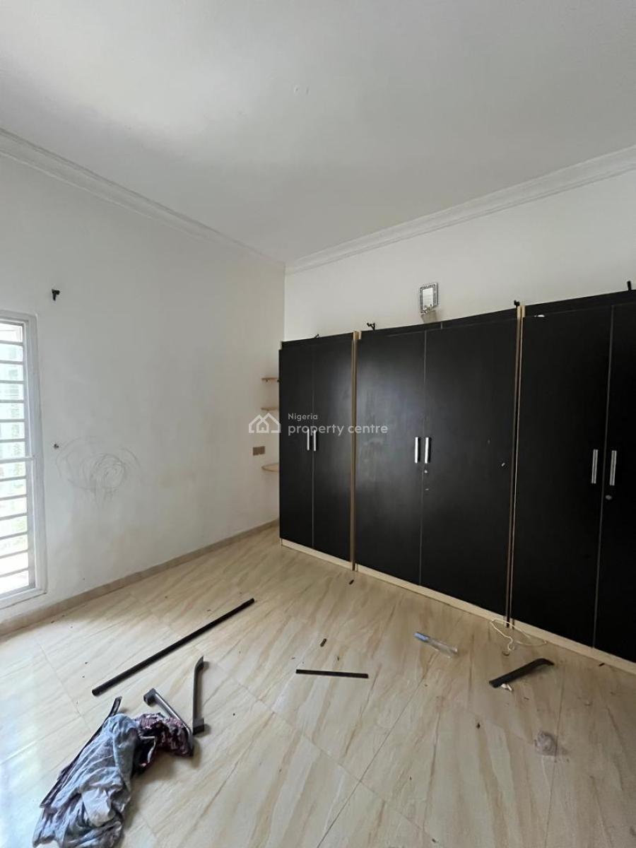 3 Bedroom Apartment in a Serene Estate and Nice Environment, Gra Phase 2, Magodo, Lagos, Flat / Apartment for Rent