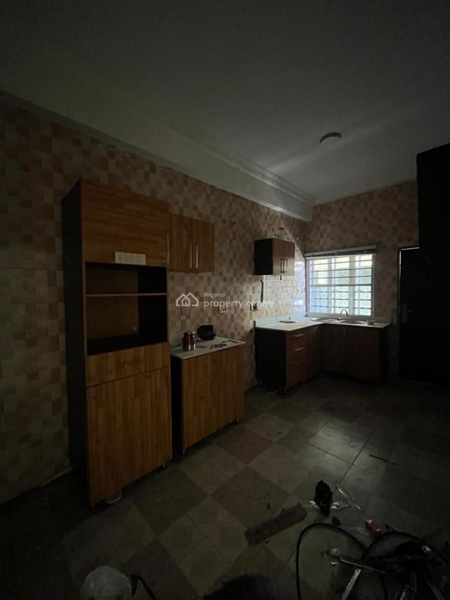 3 Bedroom Apartment in a Serene Estate and Nice Environment, Gra Phase 2, Magodo, Lagos, Flat / Apartment for Rent