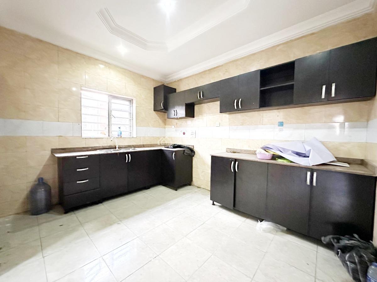 a Well Maintained Spacious 3 Bedroom Terrace Duplex, Omole Phase 2, Ikeja, Lagos, Terraced Duplex for Rent
