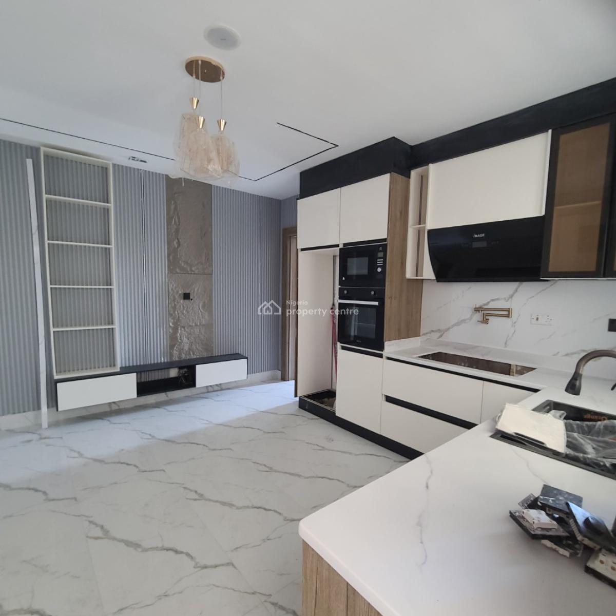 1 Bedroom Apartment, Freedom Way, Lekki, Lagos, Mini Flat (room and Parlour) for Sale