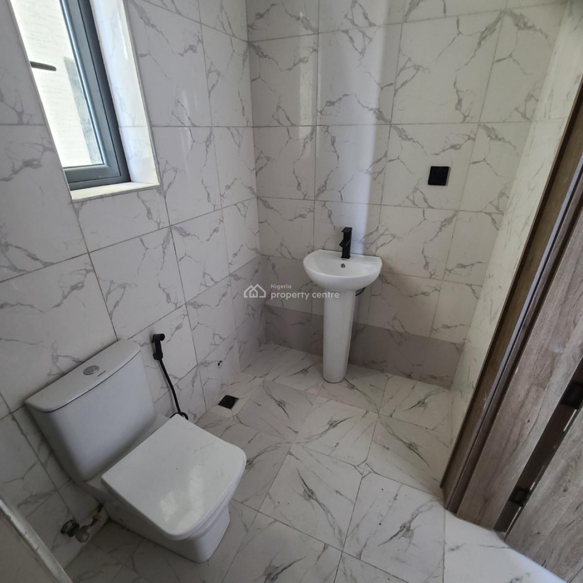 1 Bedroom Apartment, Freedom Way, Lekki, Lagos, Mini Flat (room and Parlour) for Sale