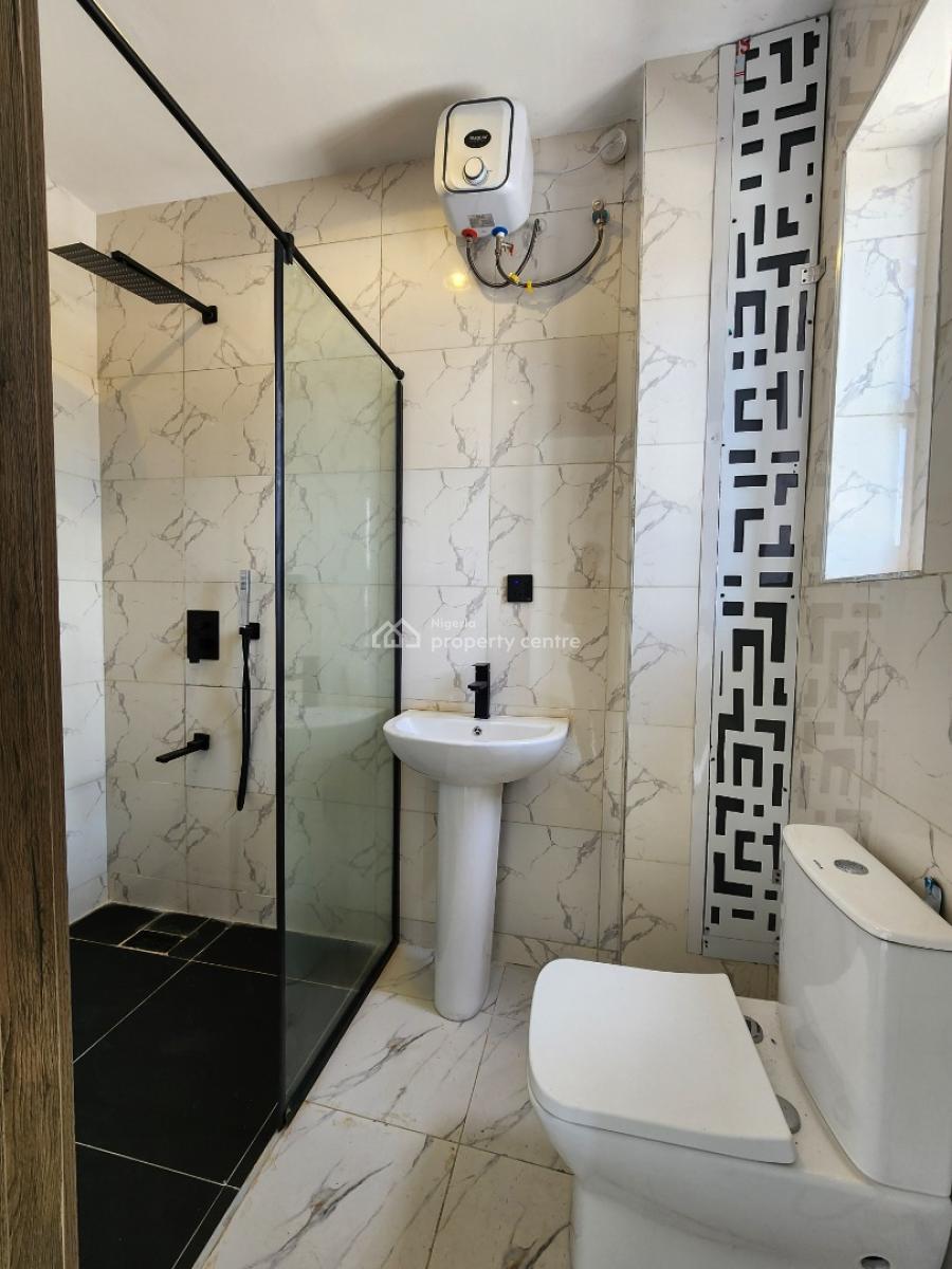 Luxury 2 Bedroom Apartment with Gym, Pool, Elevator, Lekki Phase 1, Lekki, Lagos, Flat / Apartment for Sale