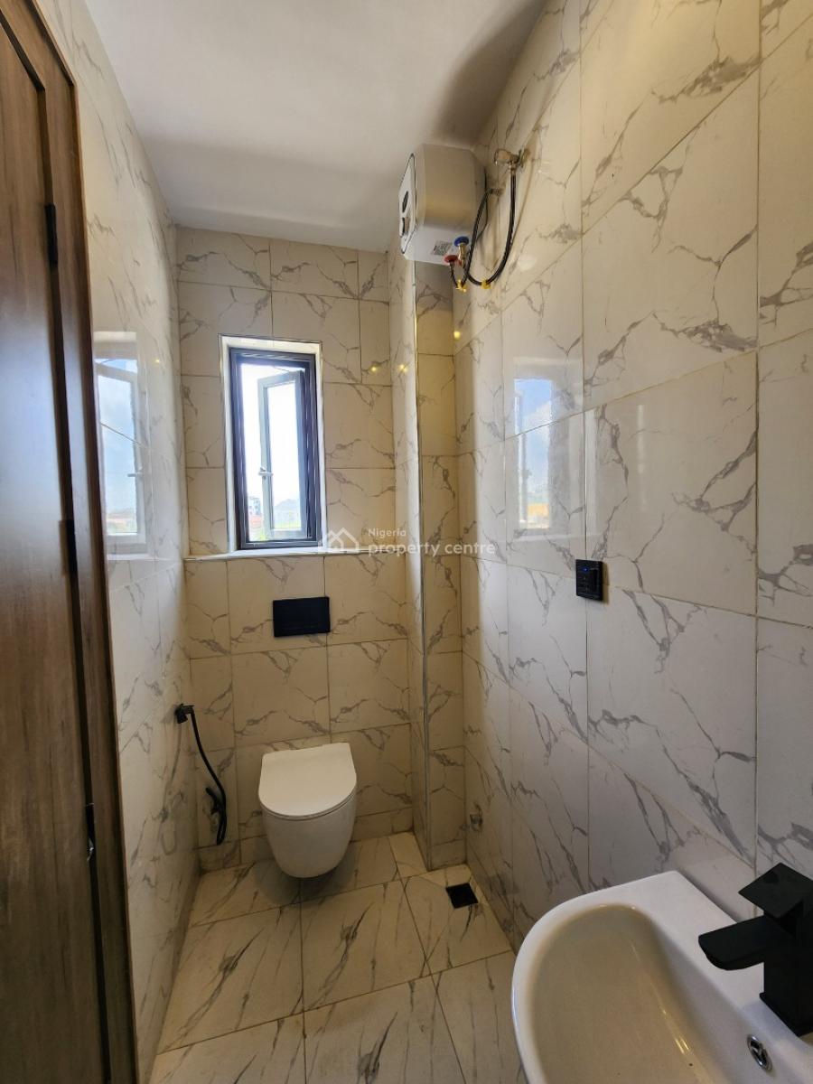 Luxury 2 Bedroom Apartment with Gym, Pool, Elevator, Lekki Phase 1, Lekki, Lagos, Flat / Apartment for Sale