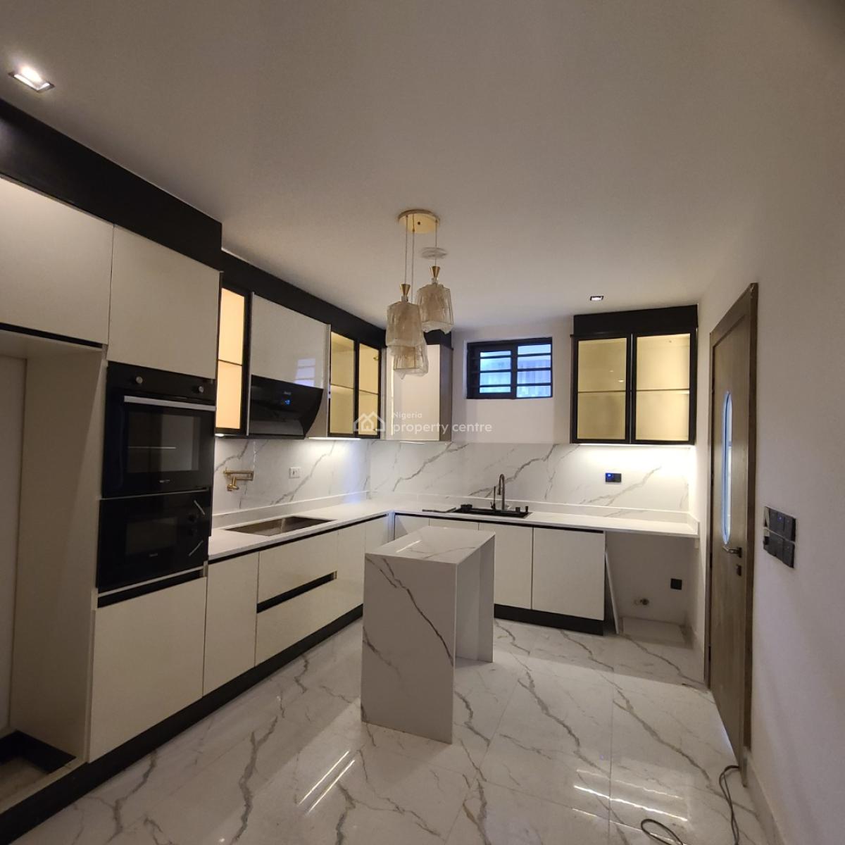 2 Bedroom Apartment, Freedom Way, Lekki, Lagos, Flat / Apartment for Sale