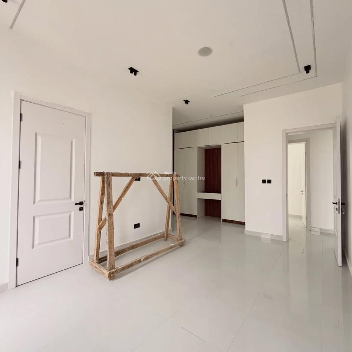 5 Bedroom with C of O, Lekki Phase 1, Lekki, Lagos, Terraced Duplex for Sale