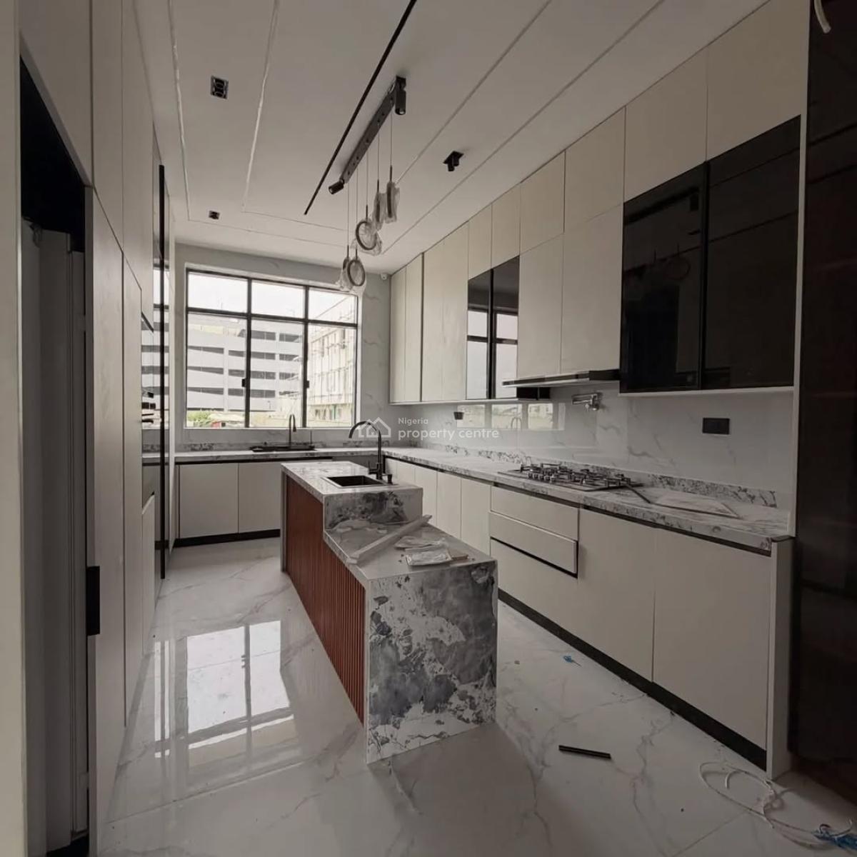 5 Bedroom with C of O, Lekki Phase 1, Lekki, Lagos, Terraced Duplex for Sale