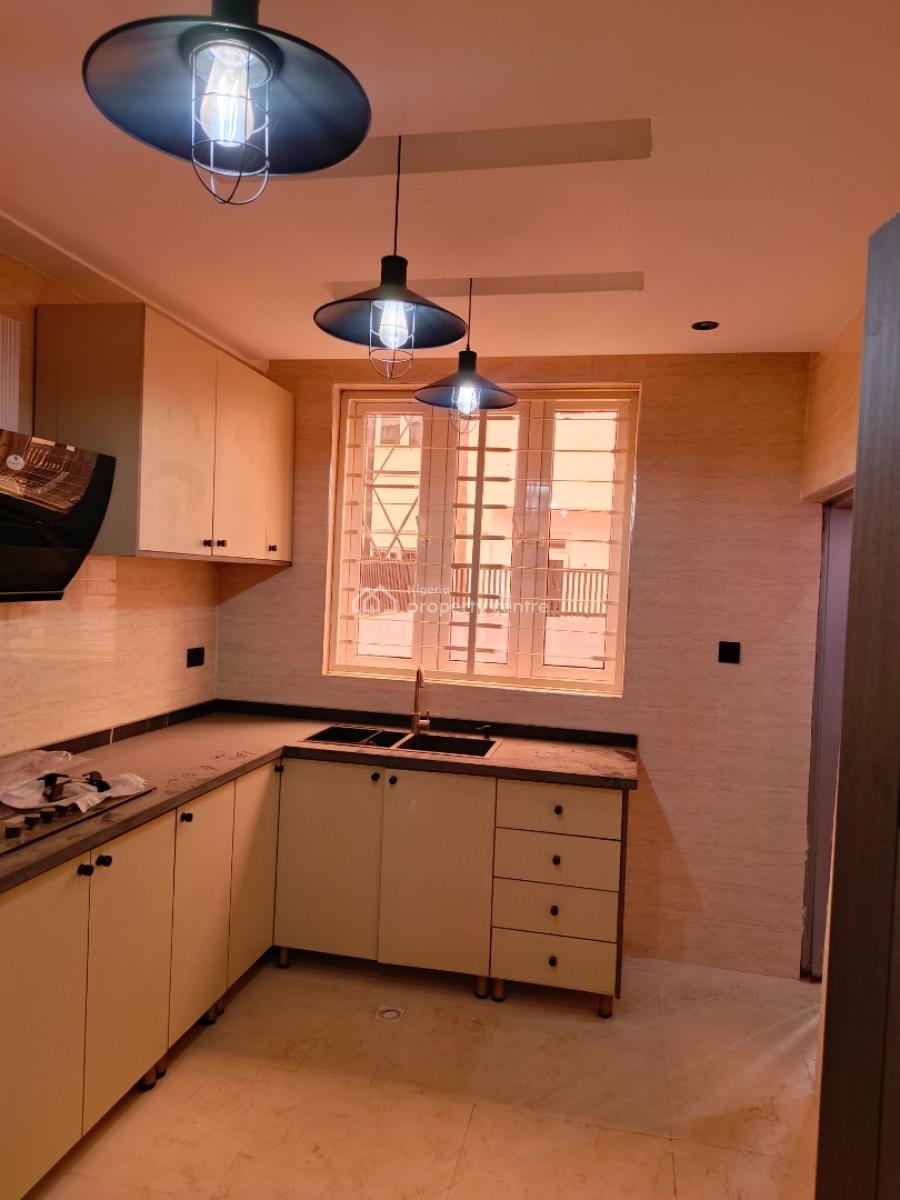 Tastefully Finished 3 Bedroom Terrace Duplex with 1 Room Bq., 3rd Avenue Gwarinpa, Gwarinpa, Abuja, Semi-detached Duplex for Rent