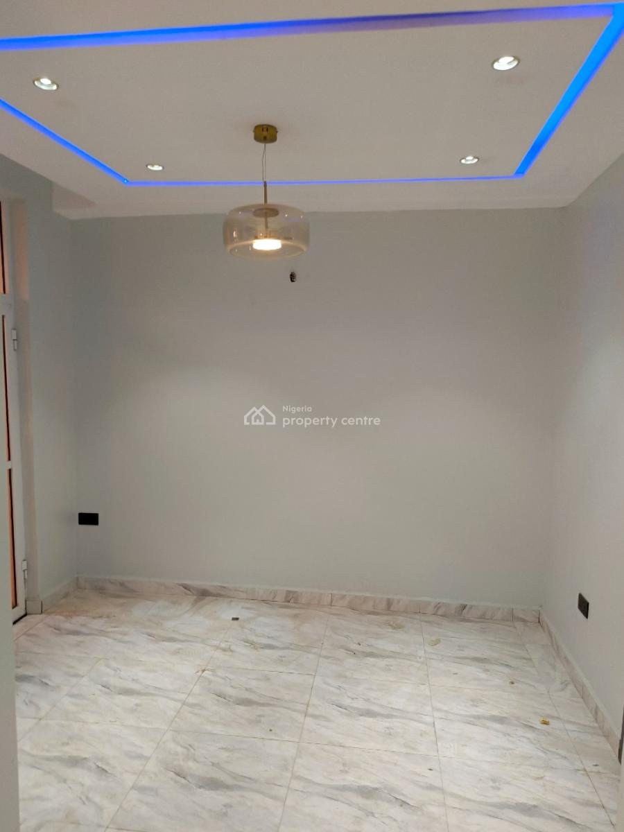 Tastefully Finished 3 Bedroom Terrace Duplex with 1 Room Bq., 3rd Avenue Gwarinpa, Gwarinpa, Abuja, Semi-detached Duplex for Rent