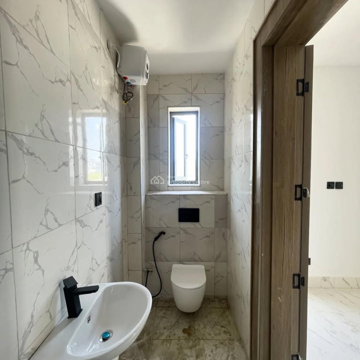 Massive 2 Bedrooms, Lekki Phase 1, Lekki, Lagos, Flat / Apartment for Sale