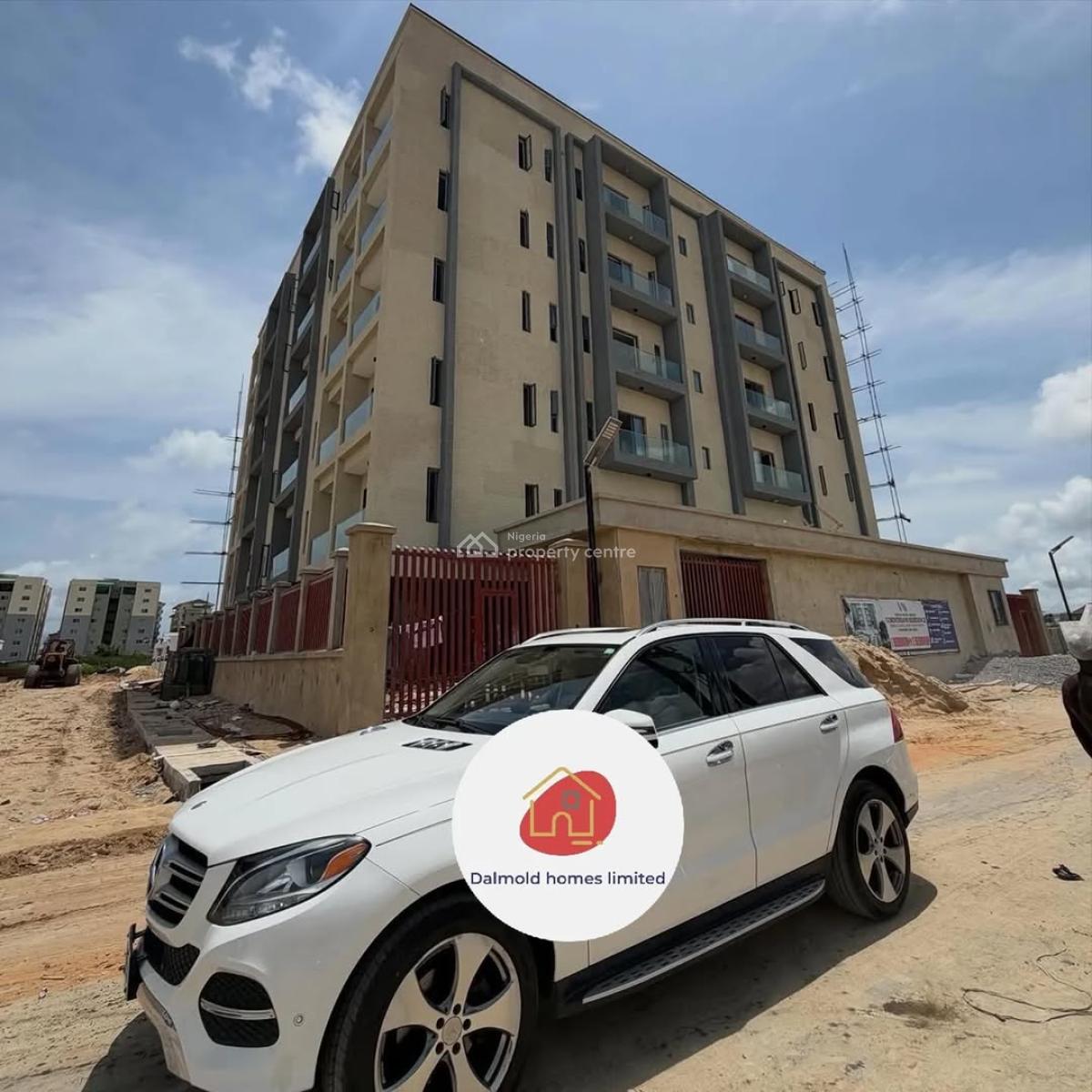 Massive 2 Bedrooms, Lekki Phase 1, Lekki, Lagos, Flat / Apartment for Sale