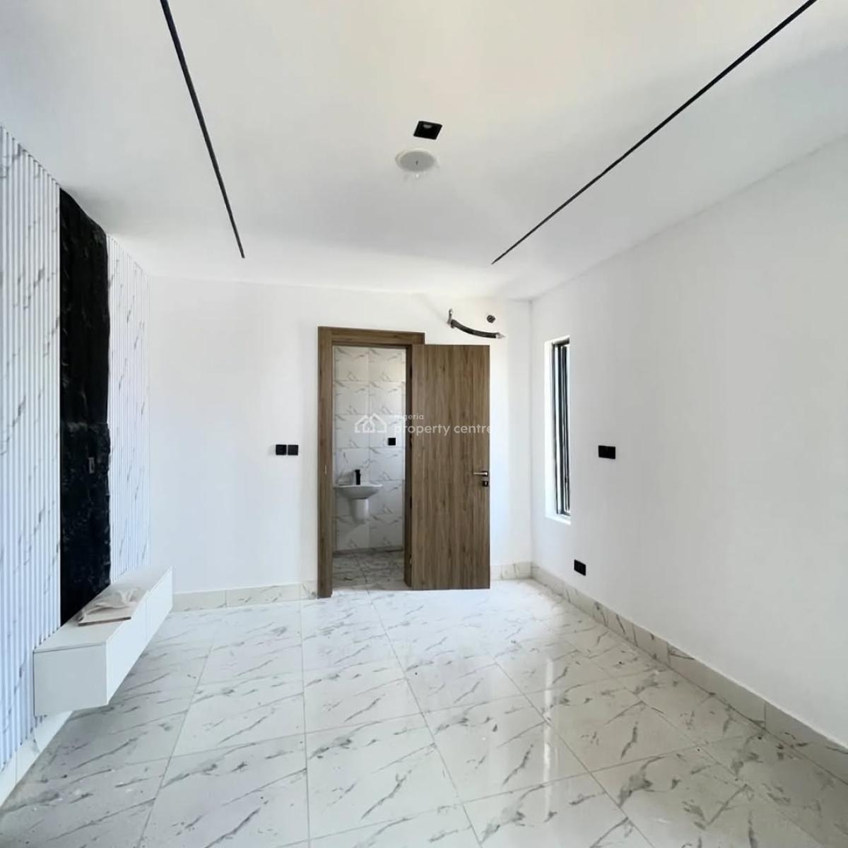 Massive 2 Bedrooms, Lekki Phase 1, Lekki, Lagos, Flat / Apartment for Sale