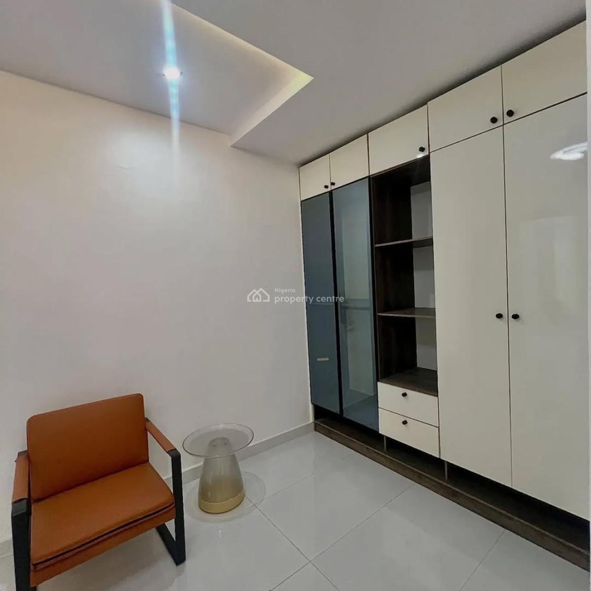 Fully Furnished Massive 3 Bedroom, Lekki Phase 1, Lekki, Lagos, Flat / Apartment for Sale