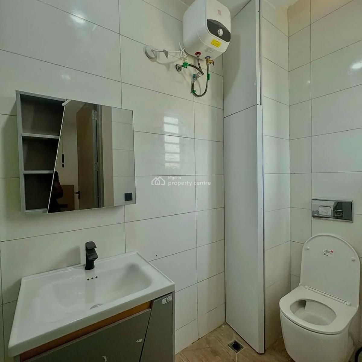 Fully Furnished Massive 3 Bedroom, Lekki Phase 1, Lekki, Lagos, Flat / Apartment for Sale