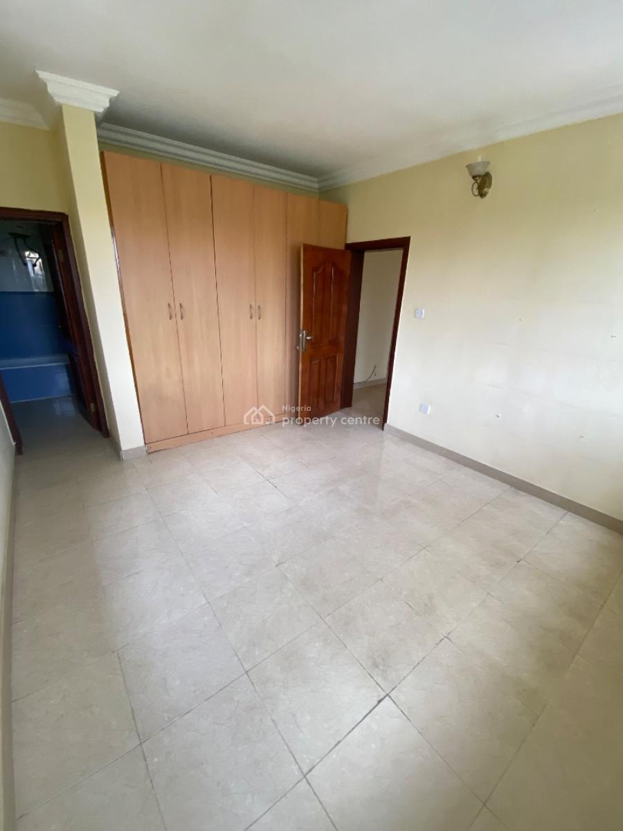 Self Serviced 5 Bedroom Fully Detached with 2 Room Bq, Large Compound, Vgc, Lekki, Lagos, Detached Duplex for Rent