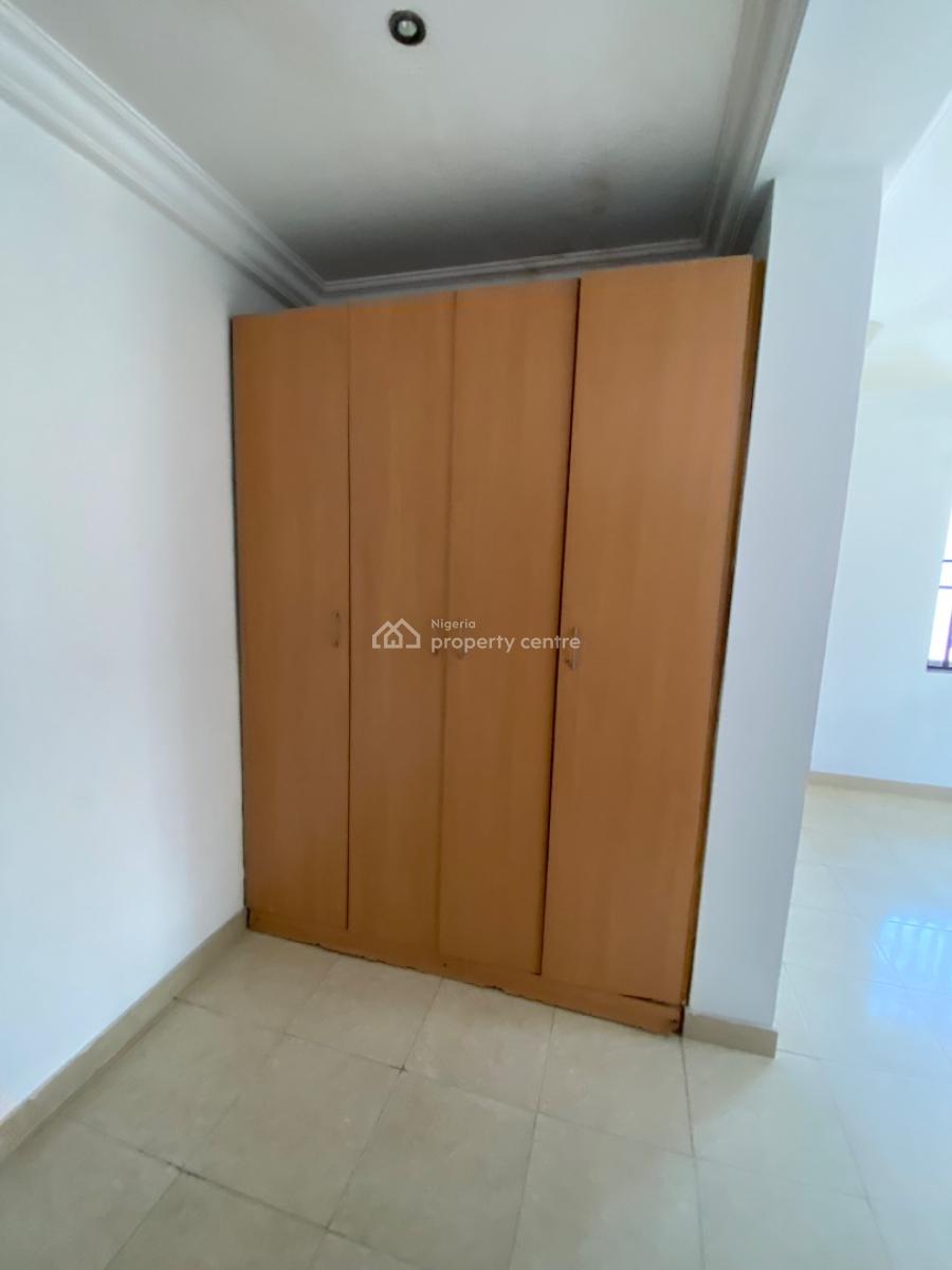 Self Serviced 5 Bedroom Fully Detached with 2 Room Bq, Large Compound, Vgc, Lekki, Lagos, Detached Duplex for Rent