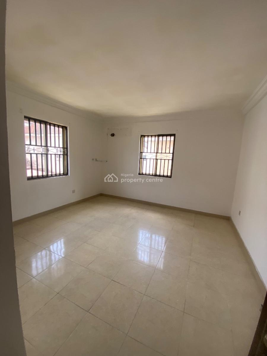 Self Serviced 5 Bedroom Fully Detached with 2 Room Bq, Large Compound, Vgc, Lekki, Lagos, Detached Duplex for Rent