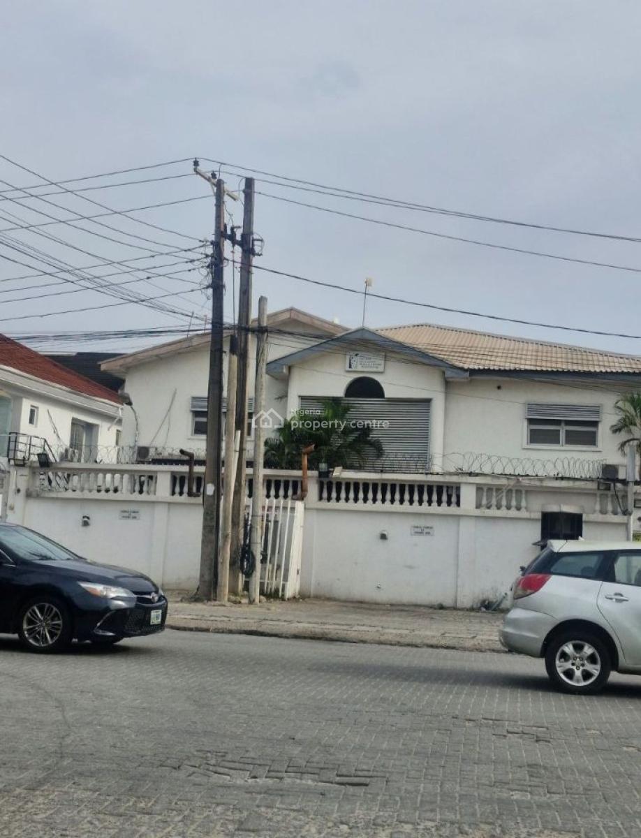4 Bedroom House with 2 Units of Apartments on 970sqm, Emma Ambimbola, Lekki Phase 1, Lekki, Lagos, House for Sale