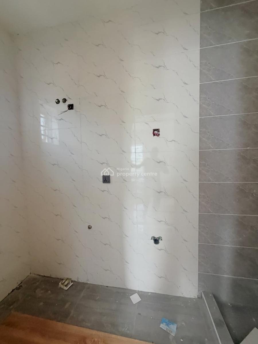 Exquisite 2 Bedroom Apartment in Serene Environment, Adeniyi Jones, Ikeja, Lagos, Flat / Apartment for Sale