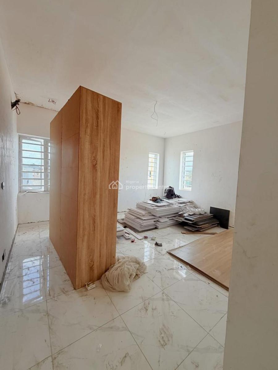 Standard 2 Bedroom Apartment in a Good Environment, Ikeja, Lagos, Flat / Apartment for Sale