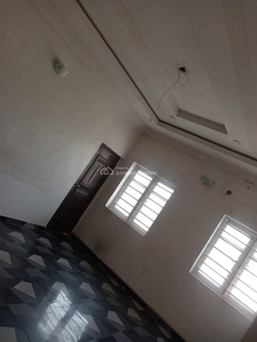 3 Bedroom Flat, Olawaiye Estate, Olowora, Magodo, Lagos, Flat / Apartment for Rent