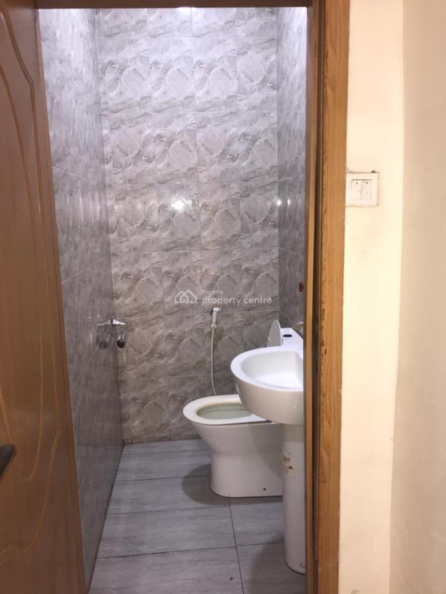 2 Bedroom Apartment, Lekki Phase 1, Lekki, Lagos, Flat / Apartment for Rent