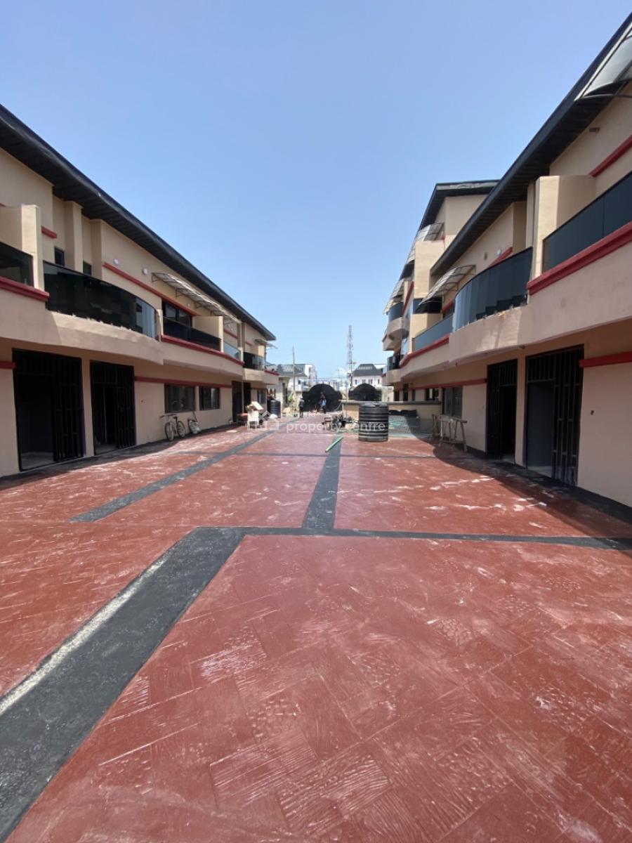 Newly Renovated 3 Bedrooms Terrace Duplex with Bq, Ologolo, Lekki, Lagos, Terraced Duplex for Sale