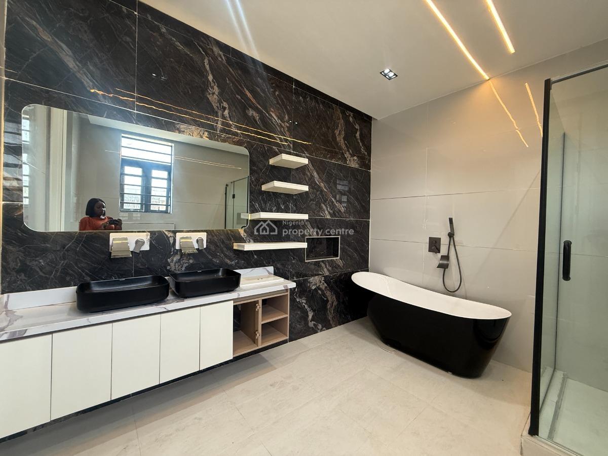 5 Bedroom Detached Available, Lekki, Lagos, Detached Duplex for Sale