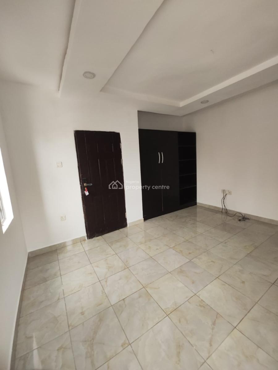 3 Bedrooms Upstairs, Olokonla, Sangotedo, Ajah, Lagos, Flat / Apartment for Rent