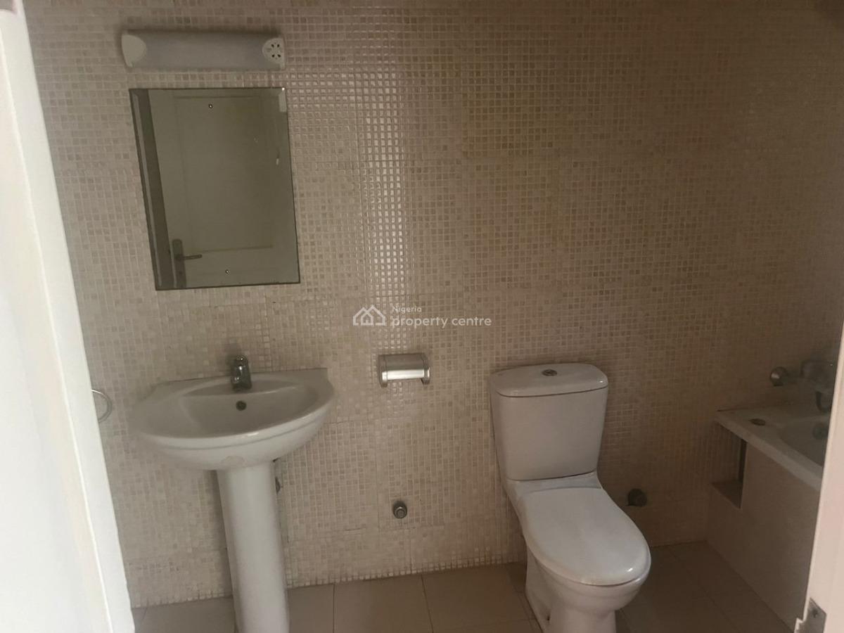 3 Bedroom Semi Furnished Flat, Lekki Phase 1, Lekki, Lagos, Flat / Apartment for Rent