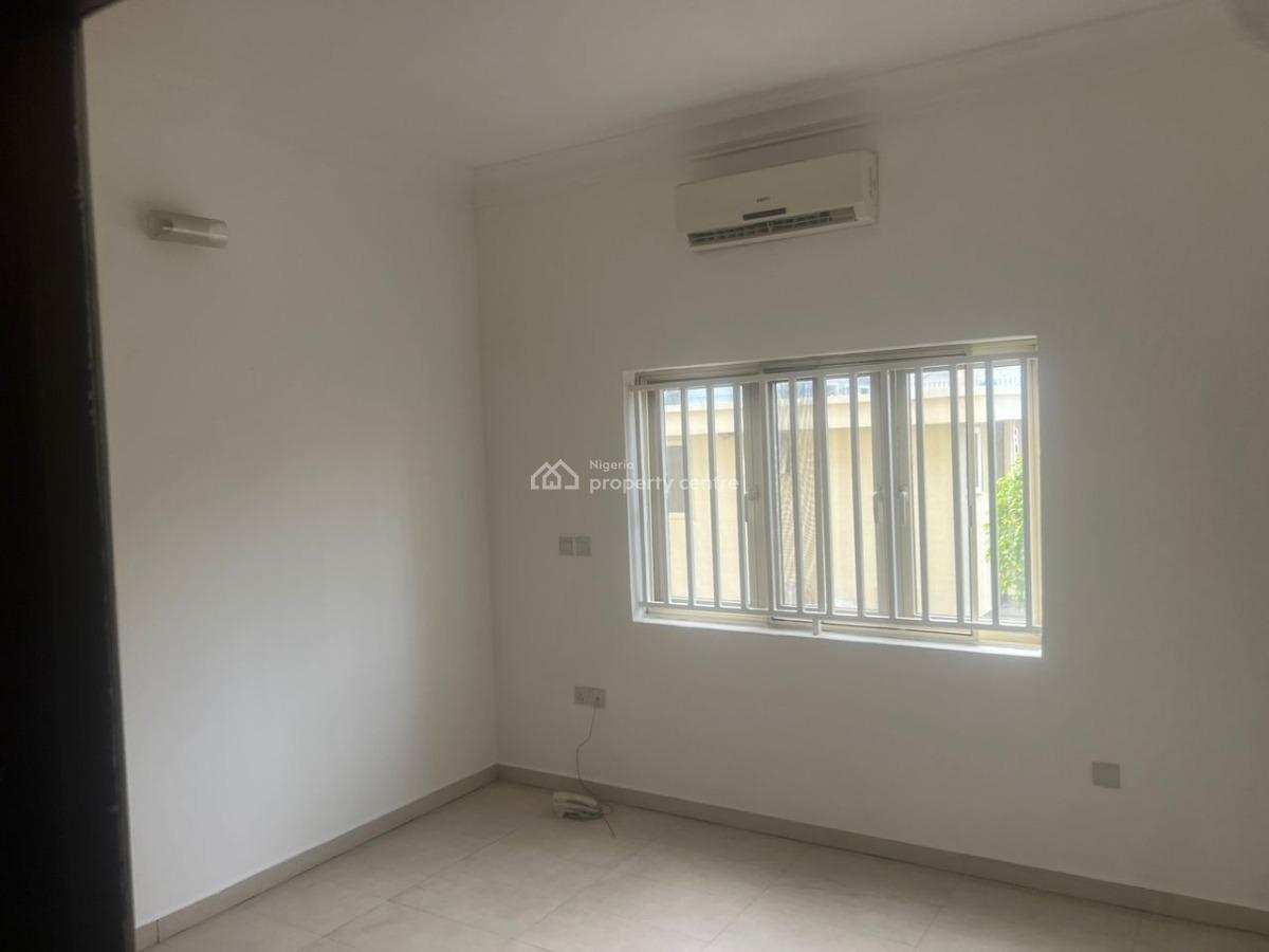 3 Bedroom Semi Furnished Flat, Lekki Phase 1, Lekki, Lagos, Flat / Apartment for Rent