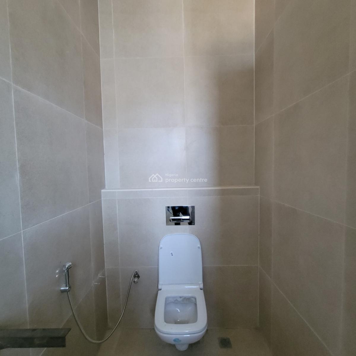 Amazing 3 Bedroom Apartment with a Gym, Pool and Elevator, Lekki Phase 1, Lekki, Lagos, Flat / Apartment for Sale