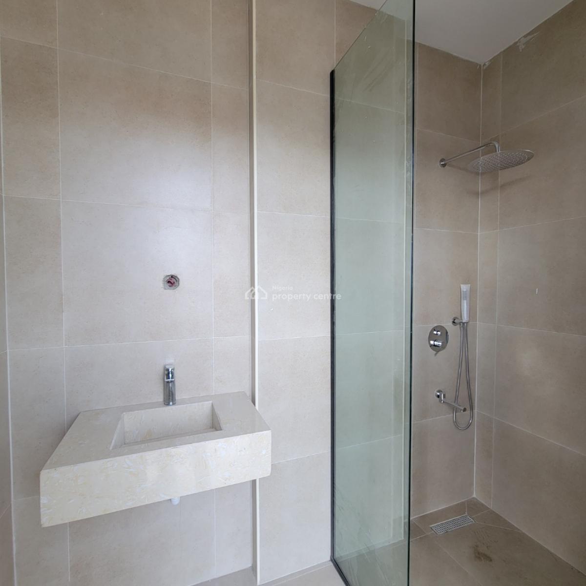 Amazing 3 Bedroom Apartment with a Gym, Pool and Elevator, Lekki Phase 1, Lekki, Lagos, Flat / Apartment for Sale