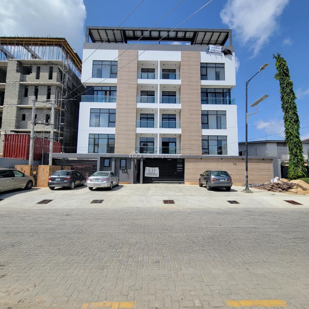 Amazing 3 Bedroom Apartment with a Gym, Pool and Elevator, Lekki Phase 1, Lekki, Lagos, Flat / Apartment for Sale