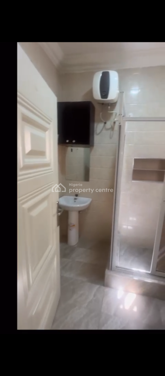Luxury 3 Bedroom in a Secured Estate, Ologolo, Lekki, Lagos, Flat / Apartment for Rent