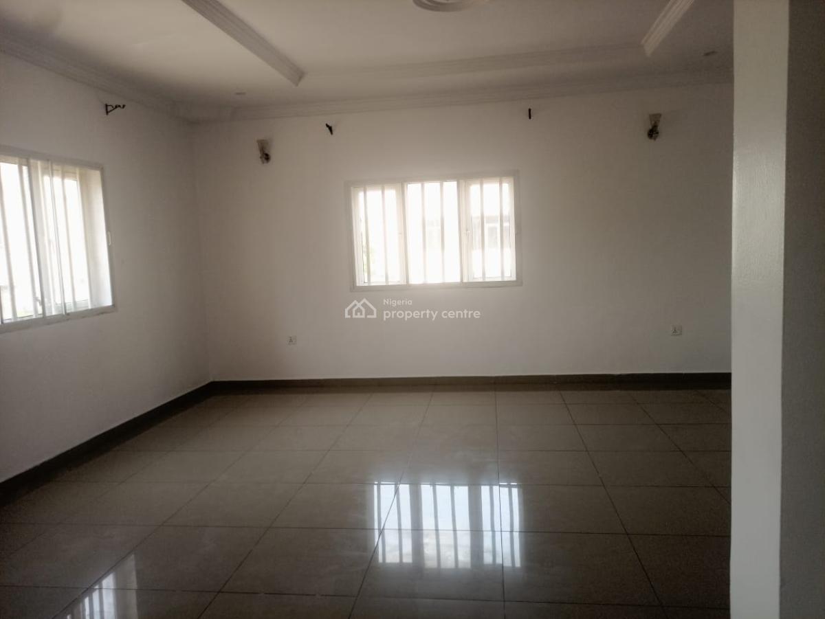 Spacious 3 Bedrooms Apartment, Lekki Phase 1, Lekki, Lagos, Flat / Apartment for Rent