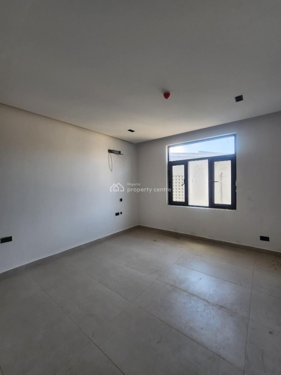 Lovely 3 Bedroom Apartment with Bq, & Pool, Lekki Phase 1, Lekki, Lagos, Flat / Apartment for Sale