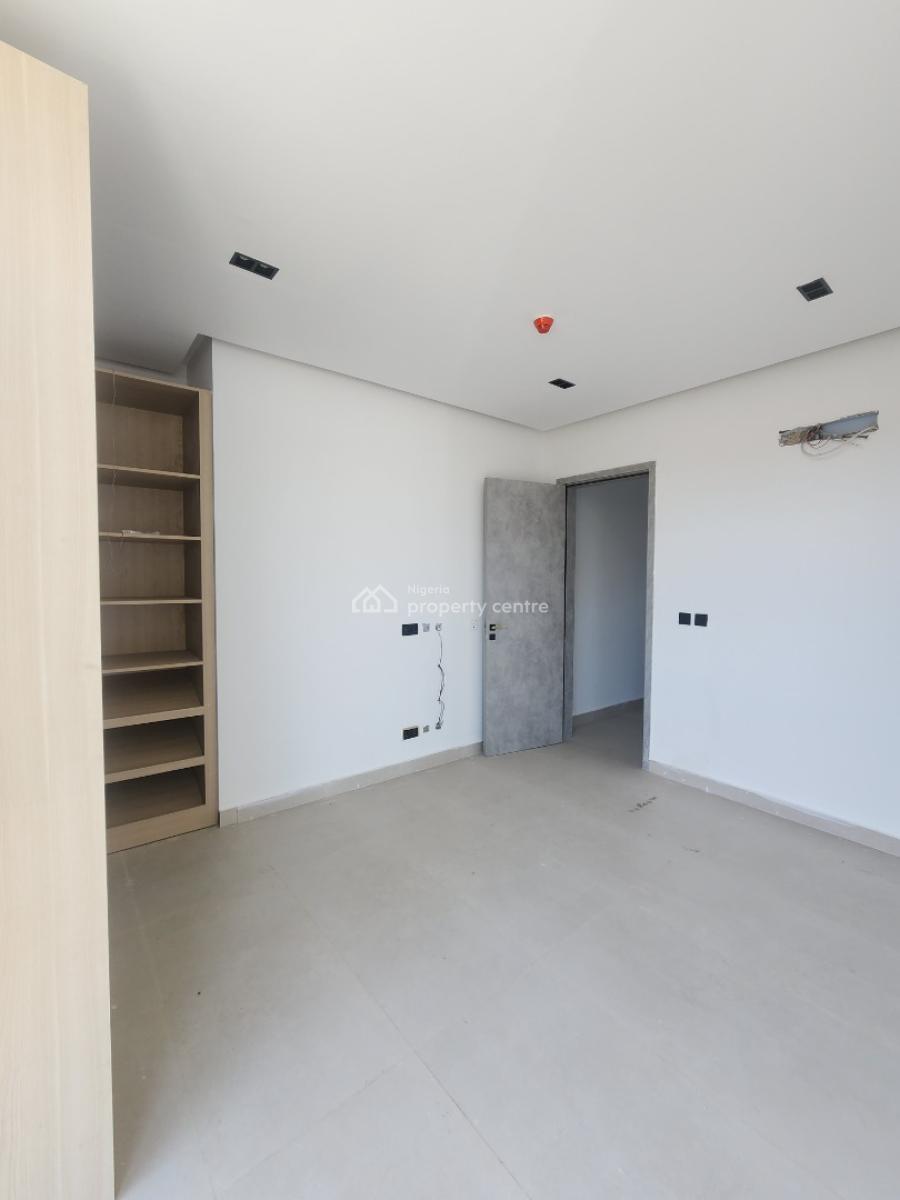 Lovely 3 Bedroom Apartment with Bq, & Pool, Lekki Phase 1, Lekki, Lagos, Flat / Apartment for Sale