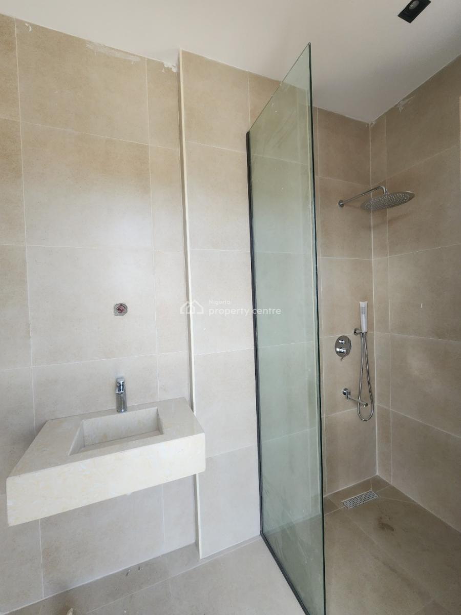 Lovely 3 Bedroom Apartment with Bq, & Pool, Lekki Phase 1, Lekki, Lagos, Flat / Apartment for Sale