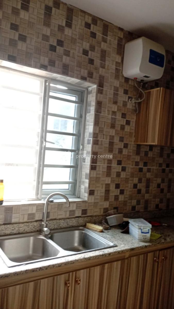 Luxury 2 Bedroom Up for Grabs, Osapa, Lekki, Lagos, Flat / Apartment for Rent