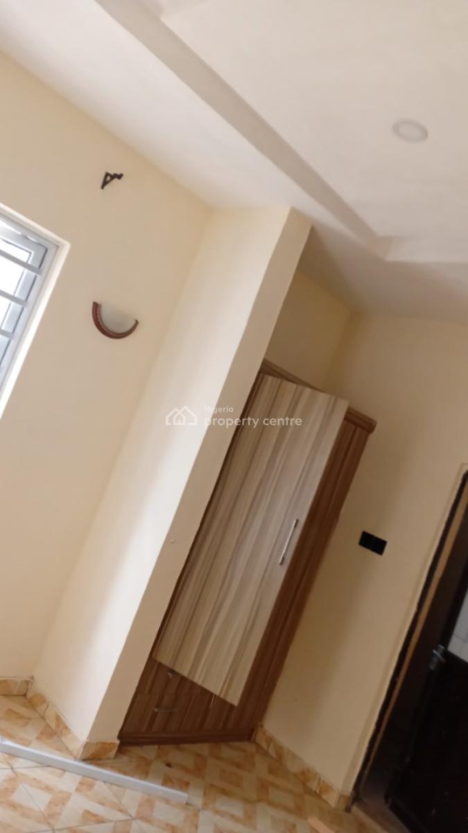 Luxury 2 Bedroom Up for Grabs, Osapa, Lekki, Lagos, Flat / Apartment for Rent