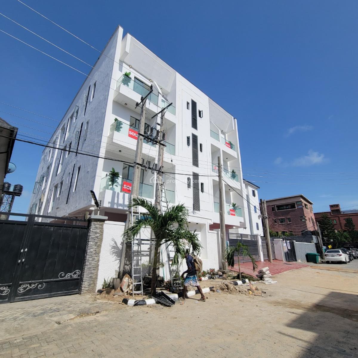 Aesthetically Pleasing 2 Bedroom Apartment Within a Secured Environmen, Ikate, Lekki, Lagos, Flat / Apartment for Sale