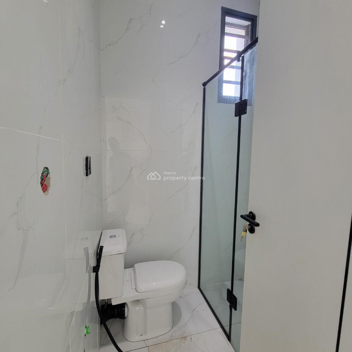 Aesthetically Pleasing 2 Bedroom Apartment Within a Secured Environmen, Ikate, Lekki, Lagos, Flat / Apartment for Sale