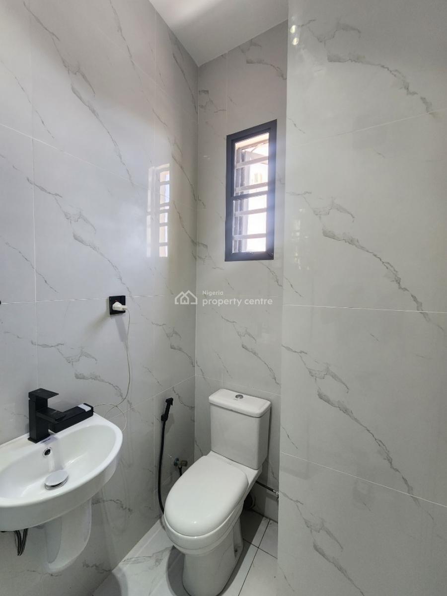 Luxury 2 Bedroom Apartment with an Elevator, Gym, & Pool, Ikate, Lekki, Lagos, Flat / Apartment for Sale