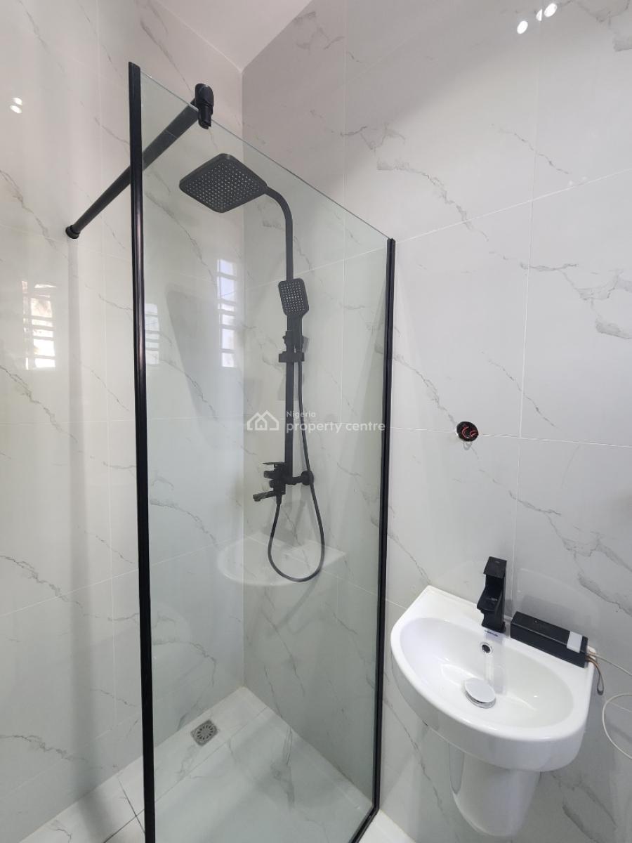 Luxury 2 Bedroom Apartment with an Elevator, Gym, & Pool, Ikate, Lekki, Lagos, Flat / Apartment for Sale