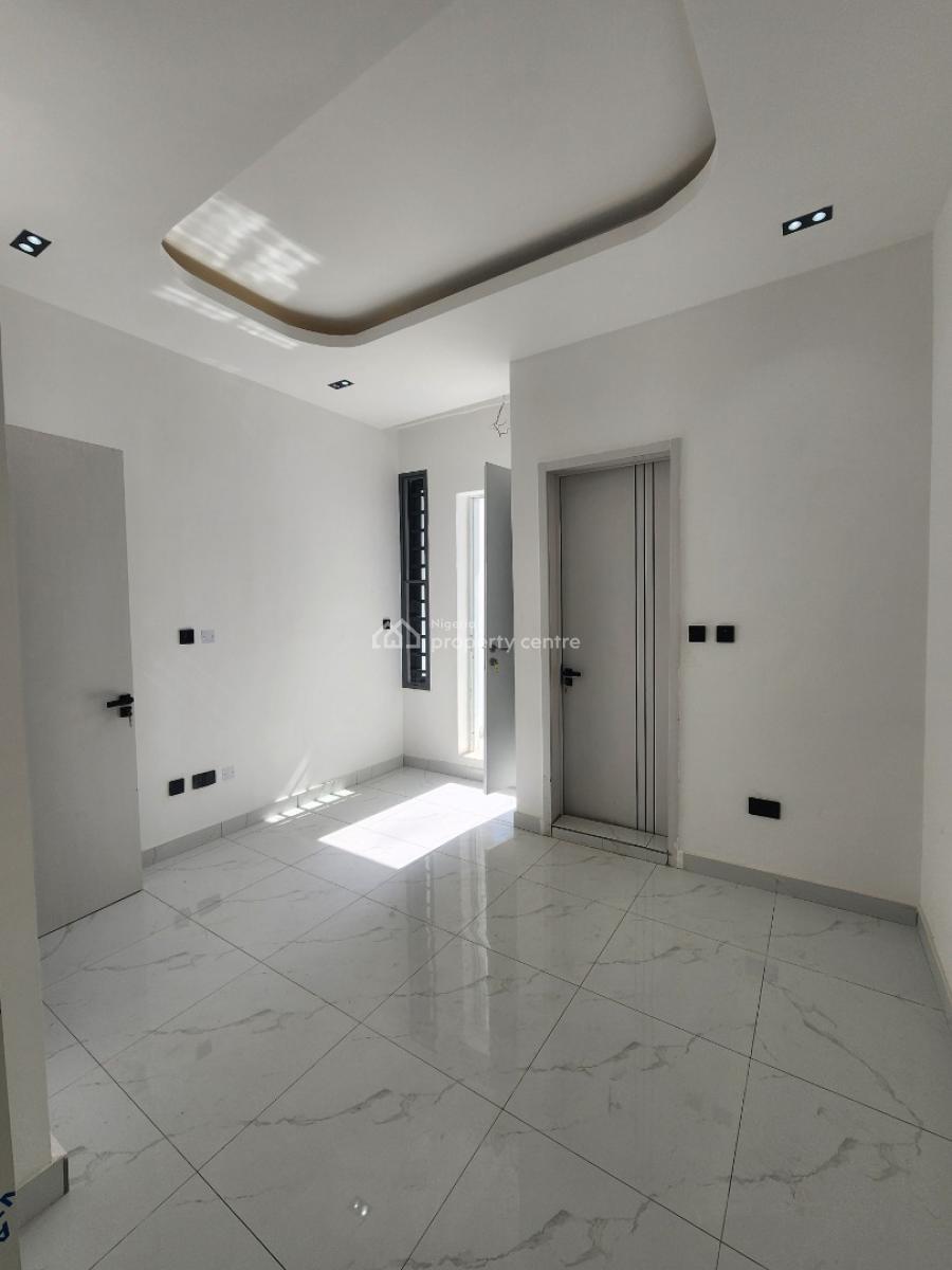 Luxury 2 Bedroom Apartment with an Elevator, Gym, & Pool, Ikate, Lekki, Lagos, Flat / Apartment for Sale