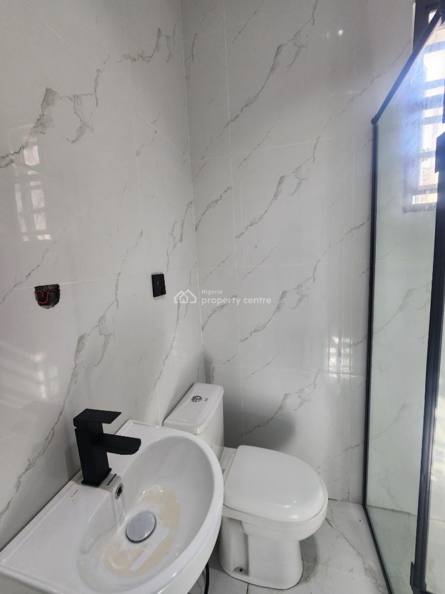 Luxury 2 Bedroom Apartment with an Elevator, Gym, & Pool, Ikate, Lekki, Lagos, Flat / Apartment for Sale