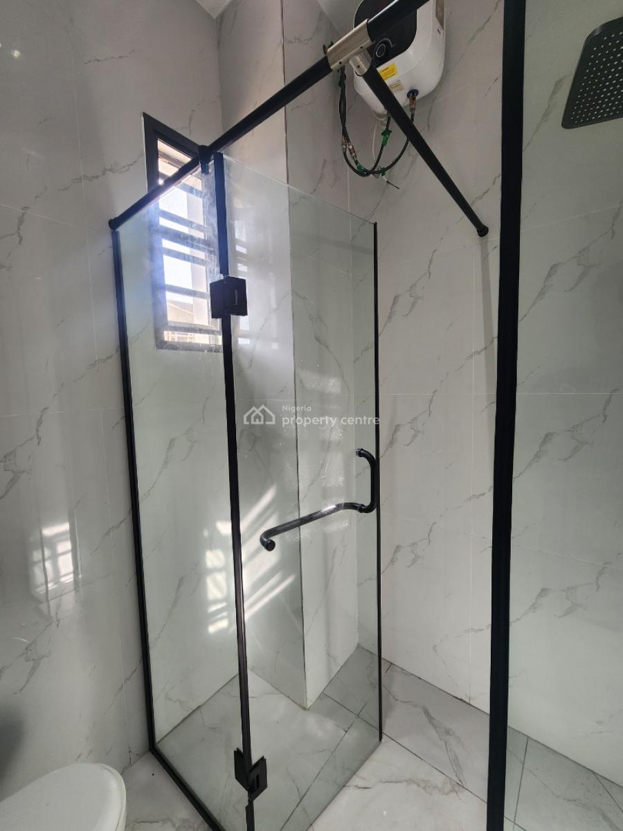 Luxury 2 Bedroom Apartment with an Elevator, Gym, & Pool, Ikate, Lekki, Lagos, Flat / Apartment for Sale